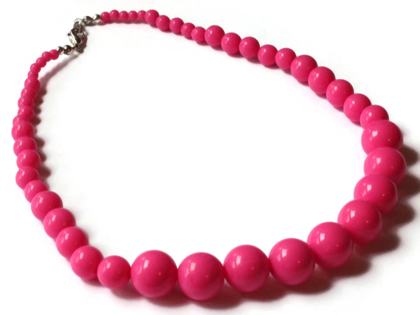 16 Inch Bright Pink Graduated Bead Vintage Necklace