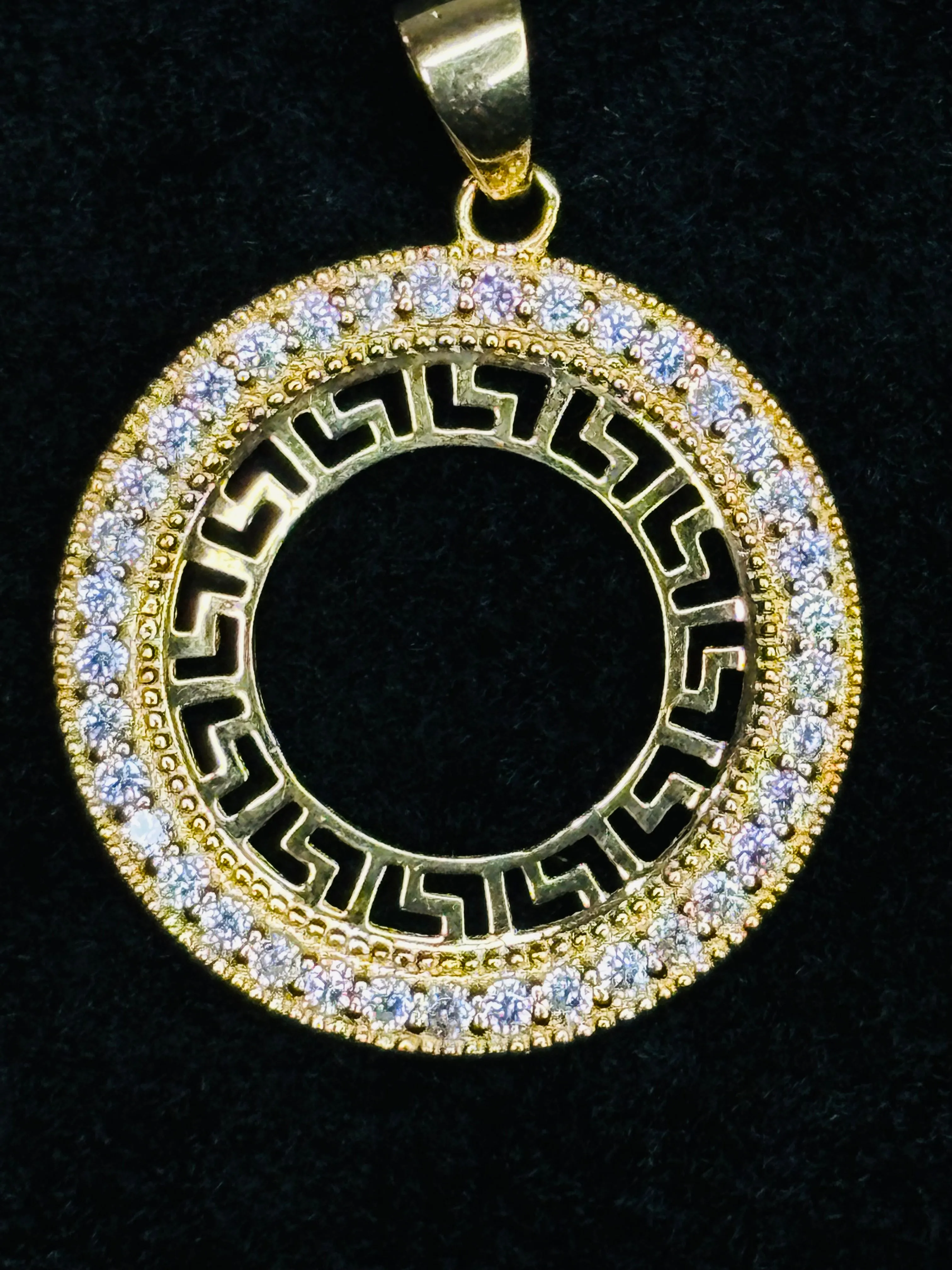 18K Gold Circle Pendant with Stone