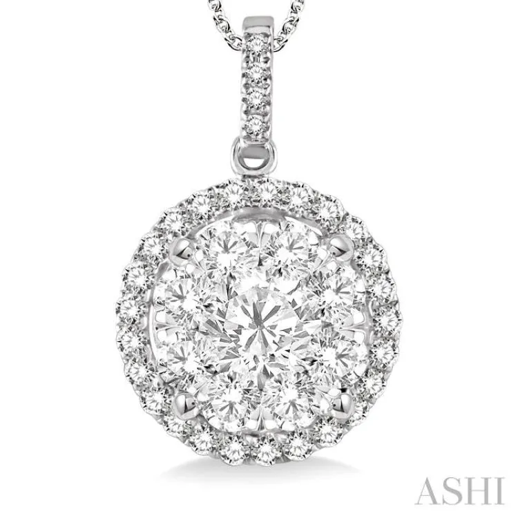 2 Ctw Lovebright Round Cut Diamond Pendant in 14K White Gold with Chain