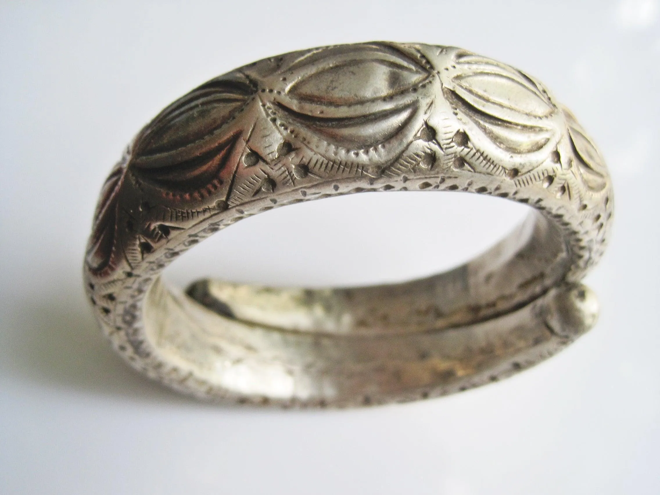 Antique Silver Snake Armlet, Bedouin Upper Arm Bracelet from the Arabian Peninsula