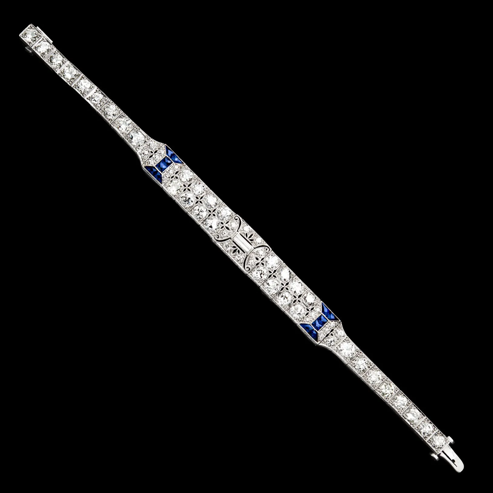 Art Deco Finely Crafted Diamond & Sapphire Bracelet, Circa 1930s