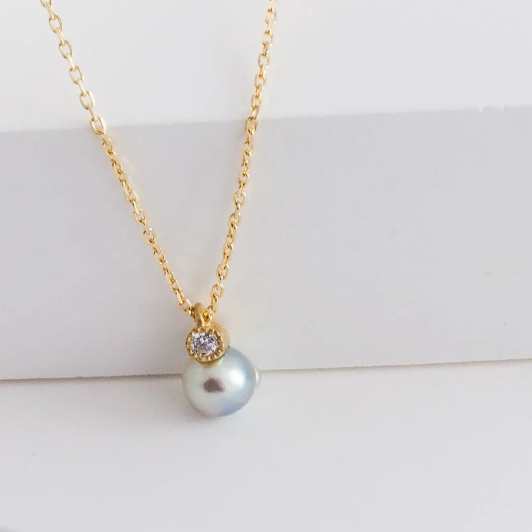 Baby Akoya pearl single pearl diamond necklace