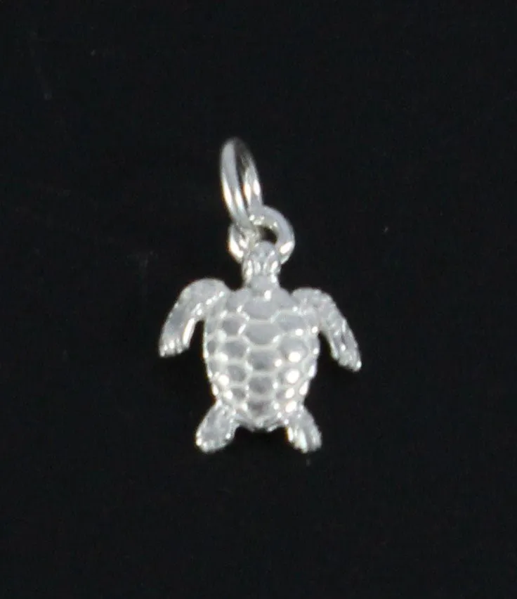 Caribbijou Small Sea Turtle Pendant with Chain