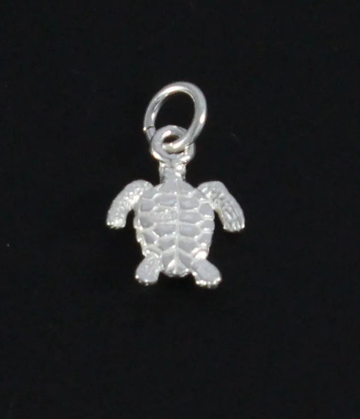 Caribbijou Small Sea Turtle Pendant with Chain