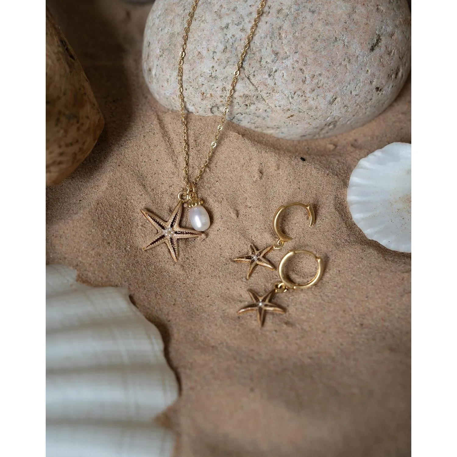 Fable England 41cm Starfish Worn Gold Short Necklace