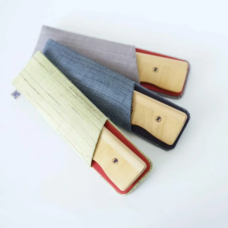 Japanese Akane (Madder) Comb with Hand Woven Linen Case,  Handmade in Kyoto, Japan,  Japanese traditional hair comb