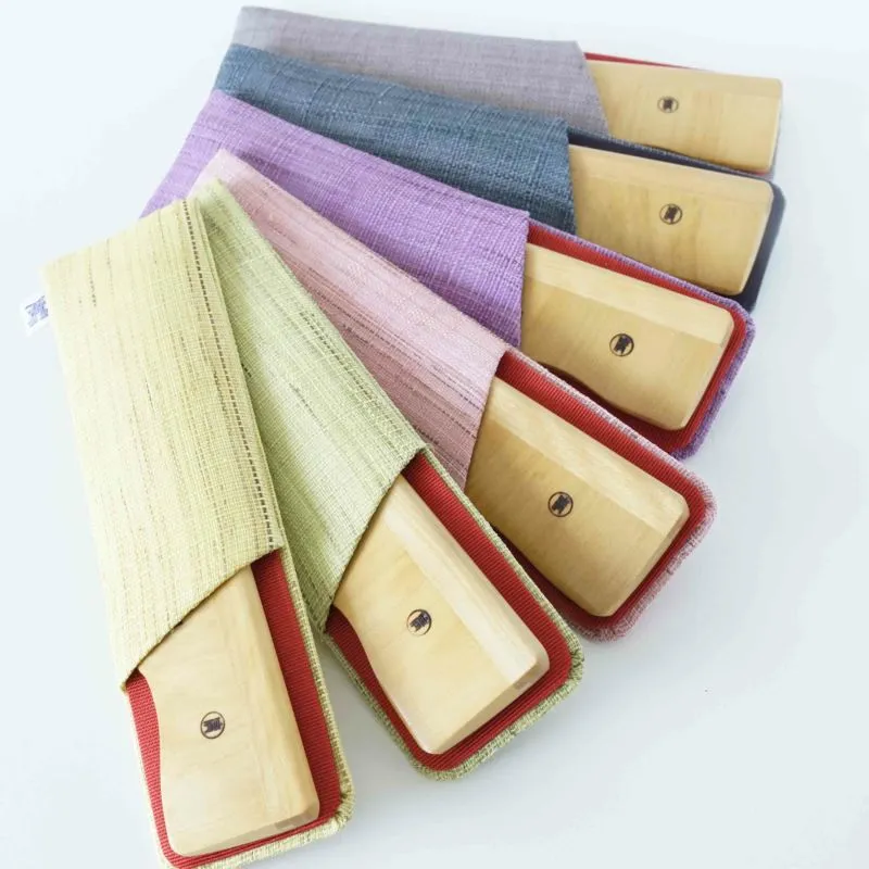 Japanese Akane (Madder) Comb with Hand Woven Linen Case,  Handmade in Kyoto, Japan,  Japanese traditional hair comb