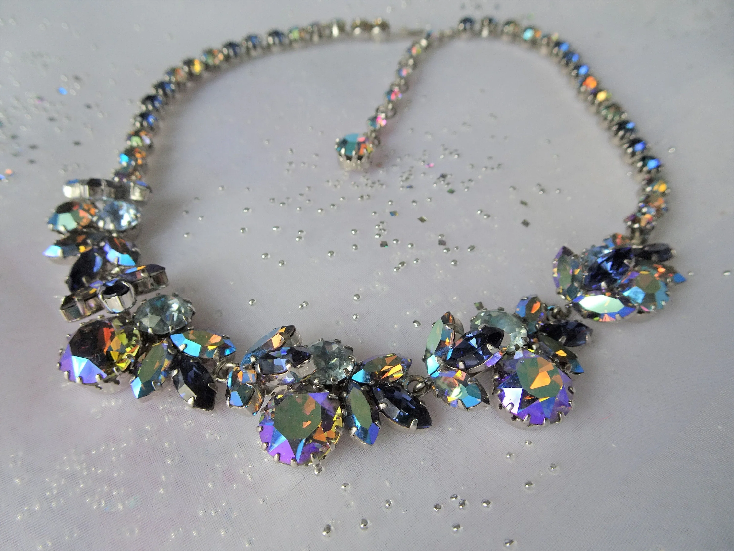 LOVELY Mid Century Necklace,Sparkling Faceted Crystal Glass Stones,Blues,Ab Stones,Intricate Silver Tone Metal, Collectible Vintage Jewelry