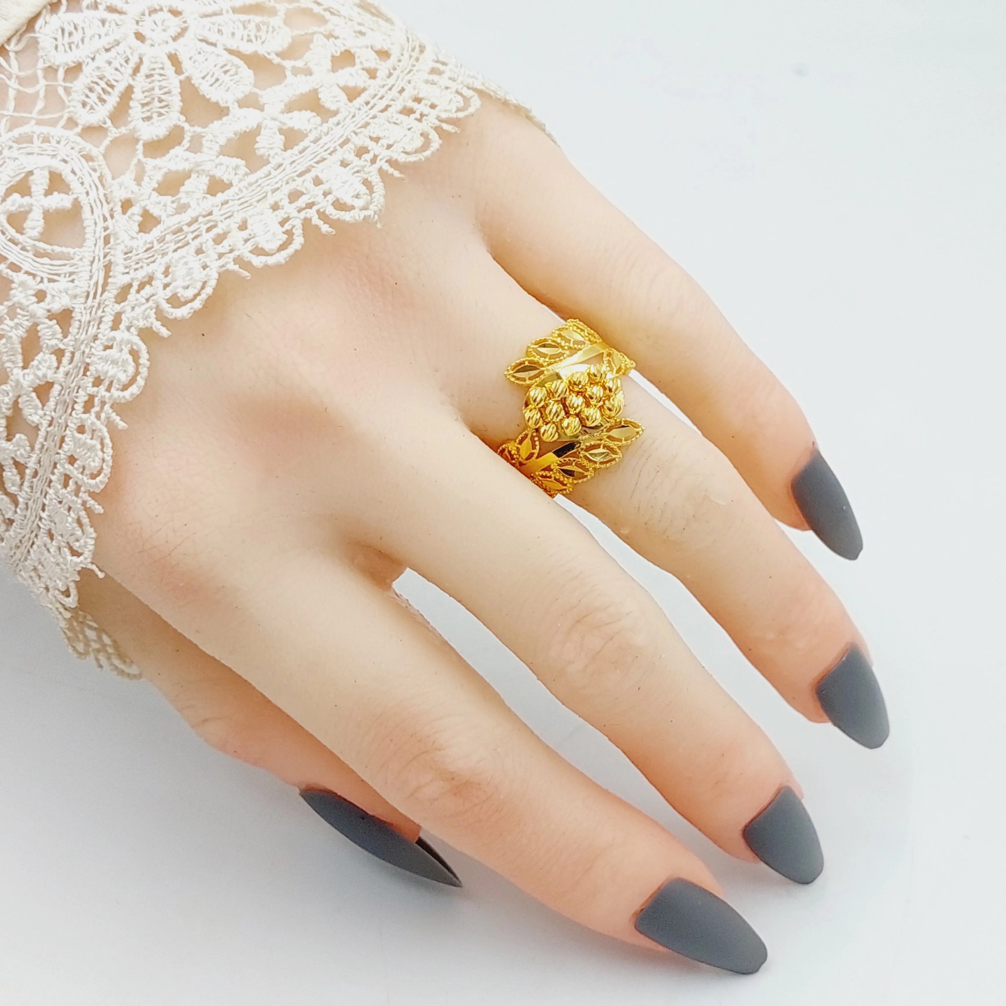 Luxury Leaf Ring