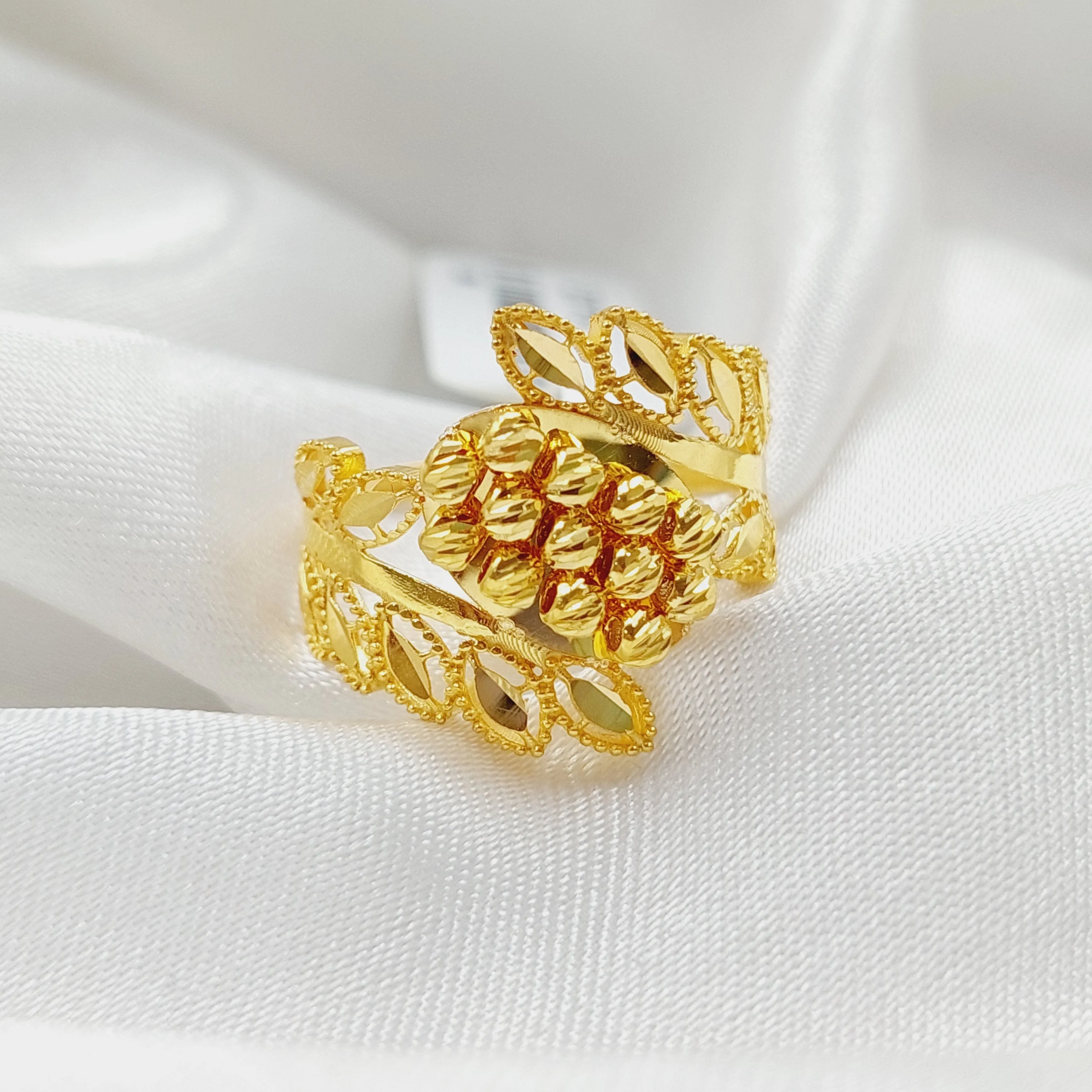 Luxury Leaf Ring