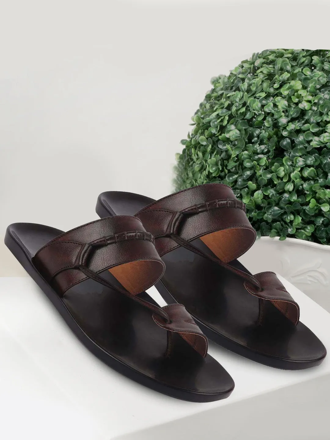 Men Brown Slip On Stylish Toe Ring Slippers