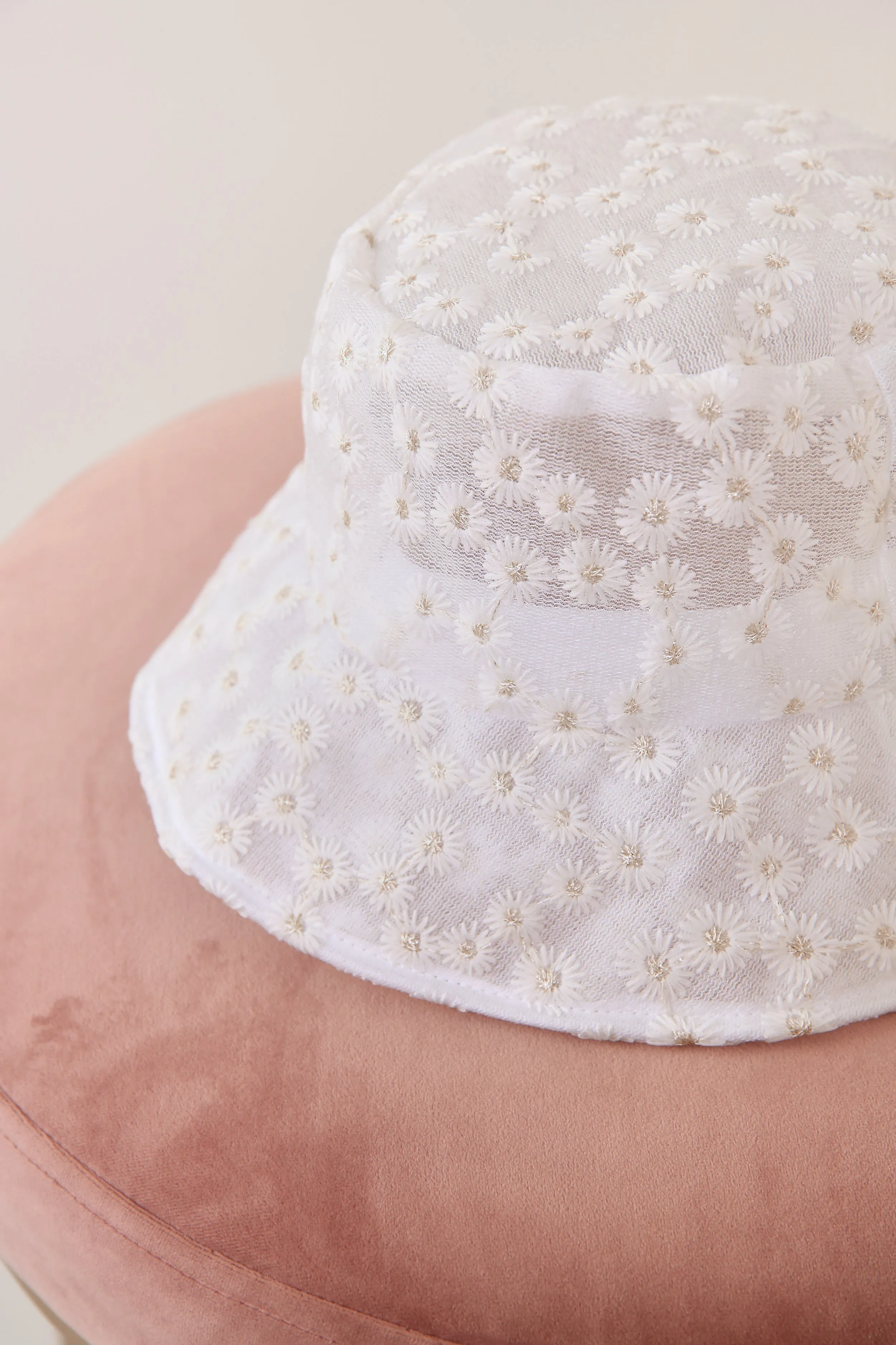 Miss Daisy Mesh Bucket Hat