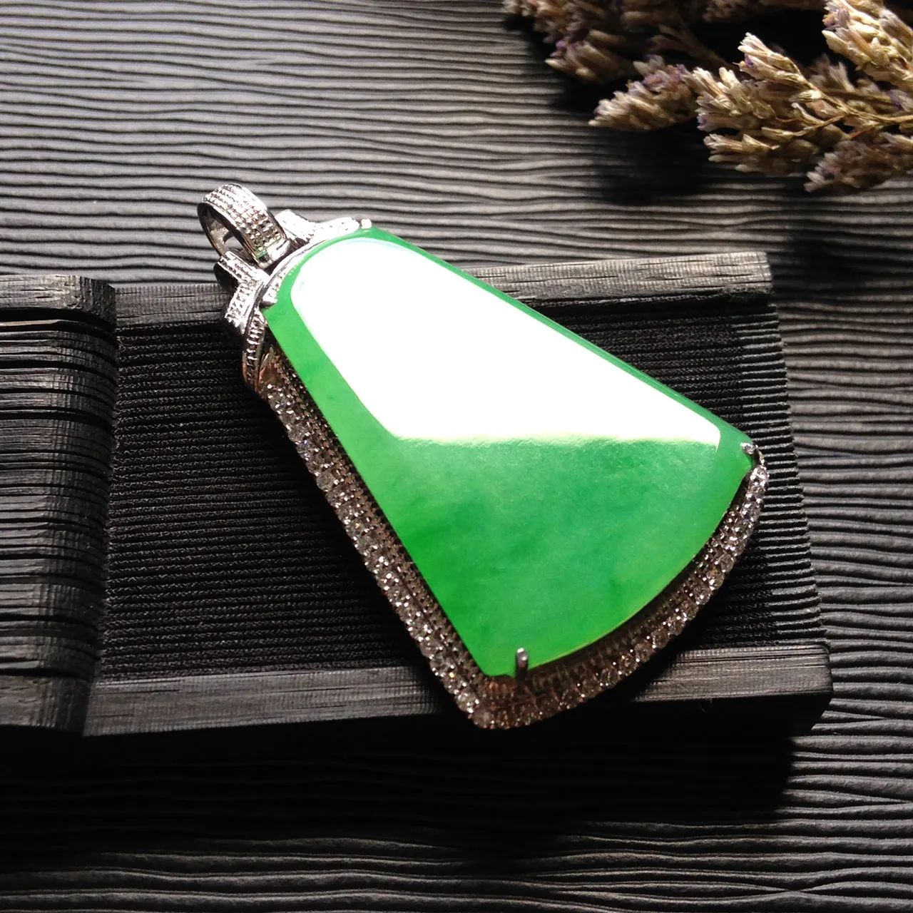 Natural Jade Pendant Jadeite Gold Pendant PT426