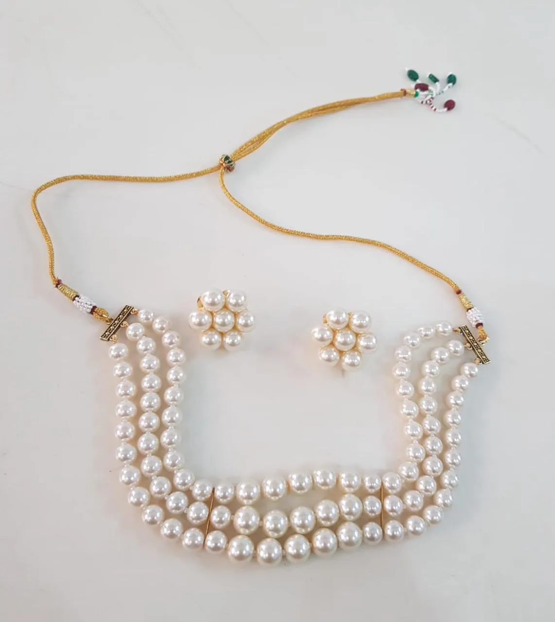 Pearl choker 3 layer