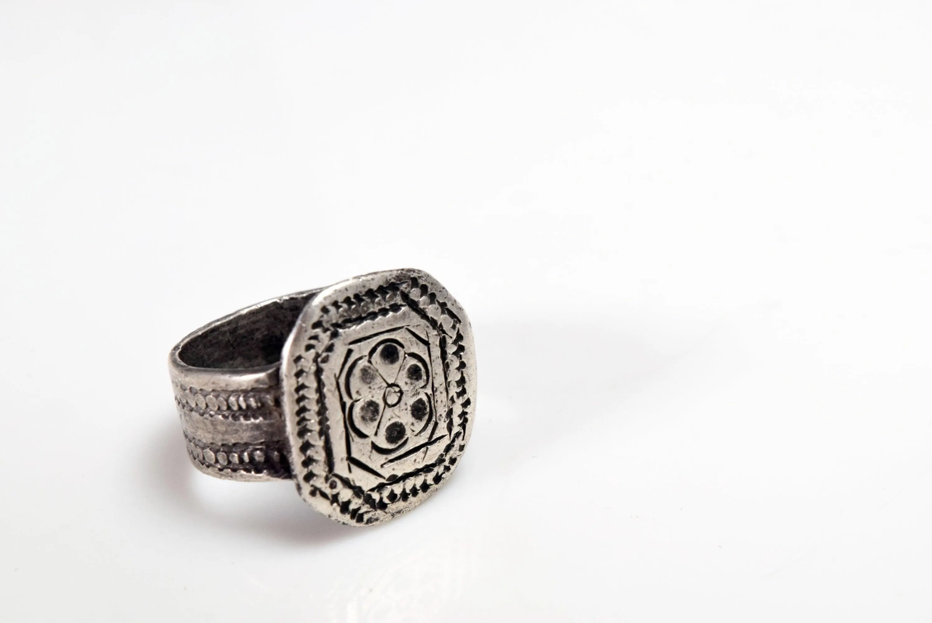 Vintage Silver Octagon Ring from Oman